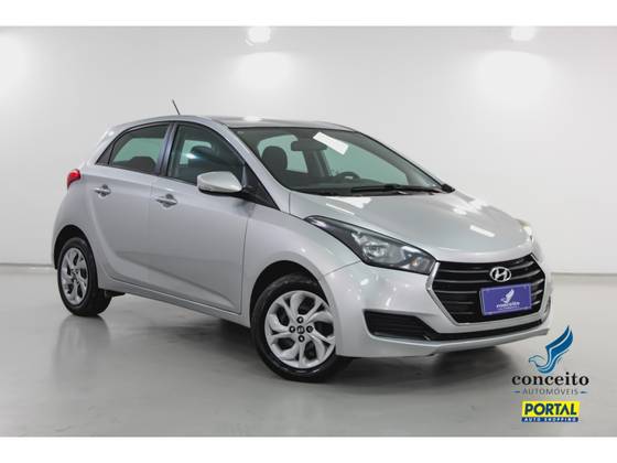 HYUNDAI HB20 1.6 COMFORT PLUS 16V FLEX 4P AUTOMÁTICO HYUNDAI HB20 1.6 COMFORT PLUS 16V FLEX 4P AUTOMÁTICO